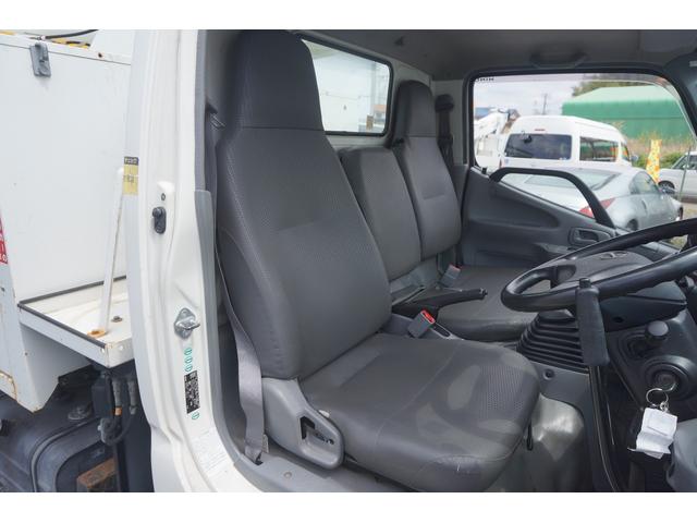 デュトロ 　高所作業車　ＳＥ０８Ｃ　８ｍ高所　ジャッキ自動張り出し　電工　ＦＲＰバケット　バッテリーユニット駆動　左右荷室　架装３０６８時間　常時バックカメラ（13枚目）