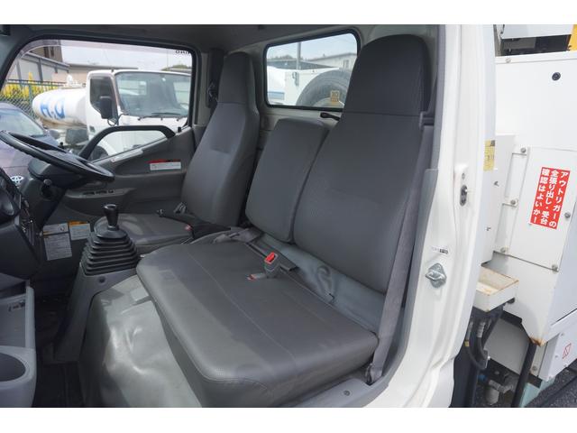 デュトロ 　高所作業車　ＳＥ０８Ｃ　８ｍ高所　ジャッキ自動張り出し　電工　ＦＲＰバケット　バッテリーユニット駆動　左右荷室　架装３０６８時間　常時バックカメラ（14枚目）