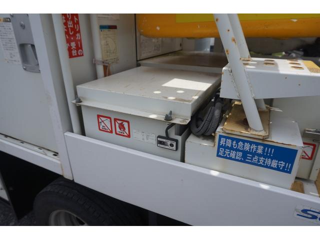 デュトロ 　高所作業車　ＳＥ０８Ｃ　８ｍ高所　ジャッキ自動張り出し　電工　ＦＲＰバケット　バッテリーユニット駆動　左右荷室　架装３０６８時間　常時バックカメラ（29枚目）