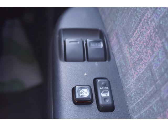 ハイエースコミューター ウェルキャブ　Ｂタイプ　車椅子移動車２台　バッテリー新品　左電動パワースライド　車椅子固定装置２基　ストレッチャー固定バー　座席８人　計１０人乗車　コーナーセンサー（46枚目）
