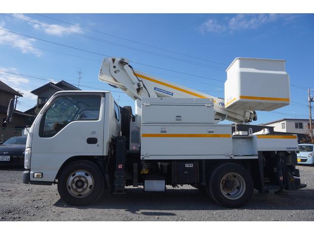 エルフトラック 高所作業車 アイチ製SH11A ジャッキ自動セット ブーム自動格納 架装部1893時間 走行6.9万キロ ETC ナビ TV ジョイスティック 左荷箱 走行6.3万キロ バックカメラ(6枚目)
