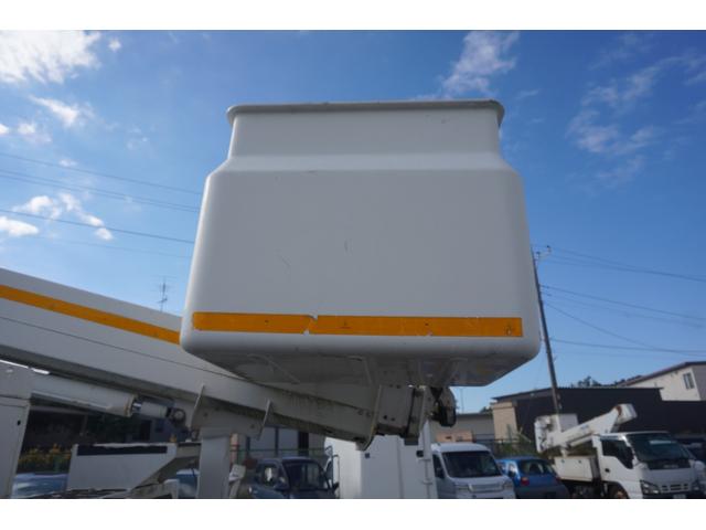 エルフトラック 高所作業車 アイチ製SH11A ジャッキ自動セット ブーム自動格納 架装部1893時間 走行6.9万キロ ETC ナビ TV ジョイスティック 左荷箱 走行6.3万キロ バックカメラ(28枚目)