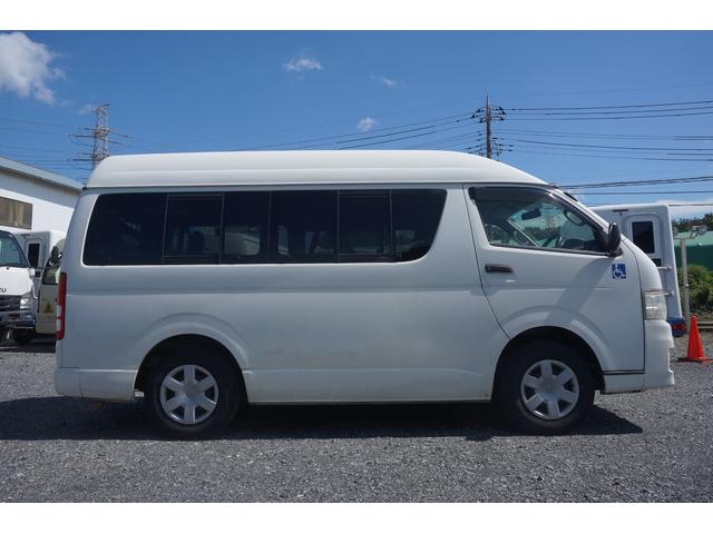 ハイエースバン ウェルキャブ 車椅子移動車 Bタイプ 車椅子固定2台 福祉車両 リアリフト 10人乗車 走行10.2万キロ タイミングチェーン キーレス ガソリン(7枚目)