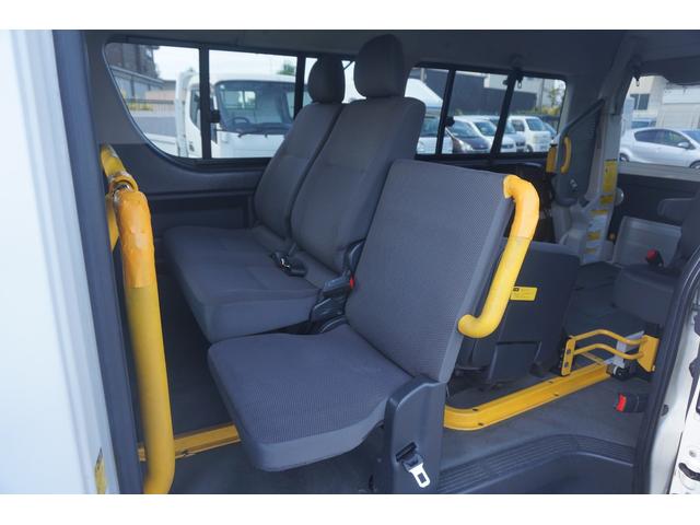 ハイエースバン ウェルキャブ 車椅子移動車 Bタイプ 車椅子固定2台 福祉車両 リアリフト 10人乗車 走行10.2万キロ タイミングチェーン キーレス ガソリン(14枚目)