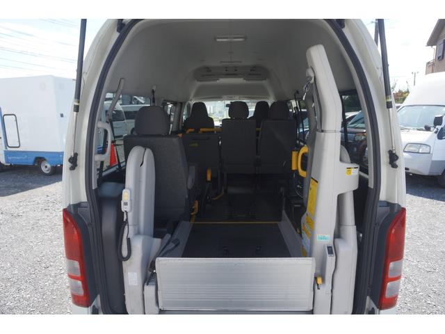 ハイエースバン ウェルキャブ 車椅子移動車 Bタイプ 車椅子固定2台 福祉車両 リアリフト 10人乗車 走行10.2万キロ タイミングチェーン キーレス ガソリン(19枚目)