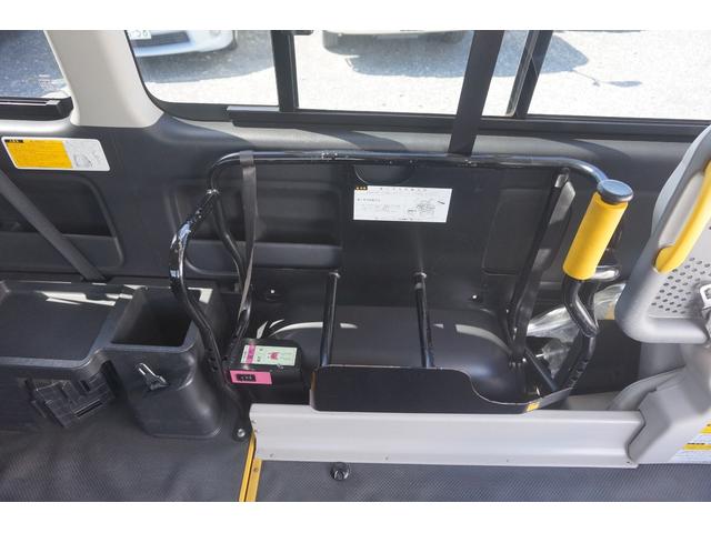 ハイエースバン ウェルキャブ 車椅子移動車 Bタイプ 車椅子固定2台 福祉車両 リアリフト 10人乗車 走行10.2万キロ タイミングチェーン キーレス ガソリン(25枚目)