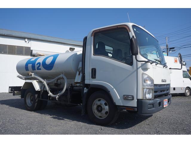 エルフトラック 散水車 4000L 前圧力後重力散水 走行2.6万キロ 6速MT 極東製LH04-302R 車両総重量7.295キロ 準中型免許(4枚目)