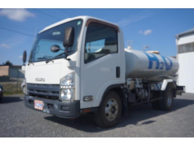 エルフトラック 散水車 4000L 前圧力後重力散水 走行2.6万キロ 6速MT 極東製LH04-302R 車両総重量7.295キロ 準中型免許(5枚目)