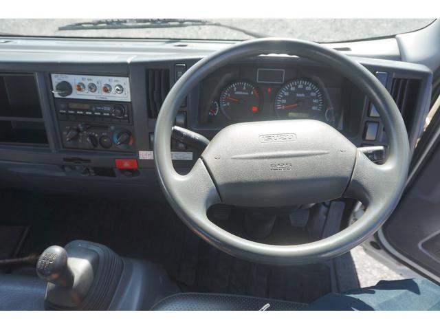 エルフトラック 散水車 4000L 前圧力後重力散水 走行2.6万キロ 6速MT 極東製LH04-302R 車両総重量7.295キロ 準中型免許(17枚目)