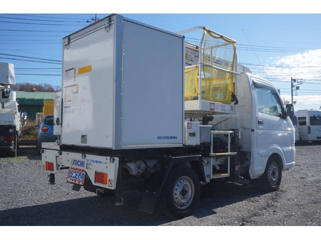 キャリイトラック 　高所作業車　アイチ製ＳＣ０５ＡＲＮ　５．４ｍ　２駆４駆切り替え　５速　ナビ　ＴＶ　常時バックカメラ　ＥＴＣ　走行４．４万キロ　Ｂｌｕｅｔｏｏｔｈ　コーナーセンサー（8枚目）