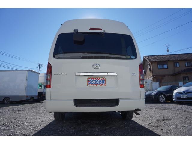 レジアスエースコミューター ウェルキャブ　車椅子固定装置　Ｄタイプ　車椅子４台積み　リアリフト　ディーゼル車　９人乗車　走行７．３万キロ　ＮＯＸＰＭ適合　軽油（8枚目）