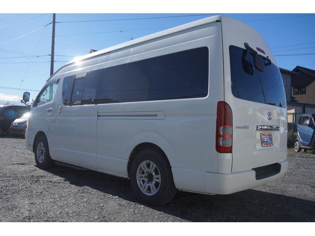 レジアスエースコミューター ウェルキャブ　車椅子固定装置　Ｄタイプ　車椅子４台積み　リアリフト　ディーゼル車　９人乗車　走行７．３万キロ　ＮＯＸＰＭ適合　軽油（9枚目）