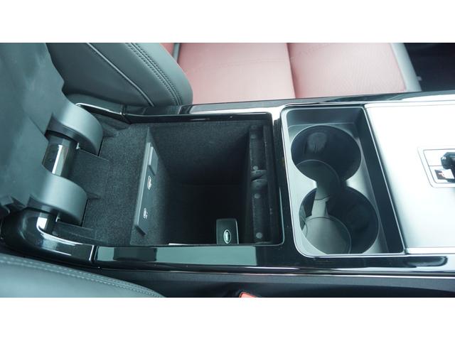 レンジローバーヴェラール ダイナミック　ＨＳＥ　Ｄ２００エアサス装着車　ワンオーナー　３６０カメラ　メリディアン　レザーシート　エア＆シートヒーター　ＥＴＣ２．０　純正ドラレコ前後　パーキングエイド　ドライバーアシスタンス　ＢＳＭ　パワーゲート　ブラックパック（30枚目）