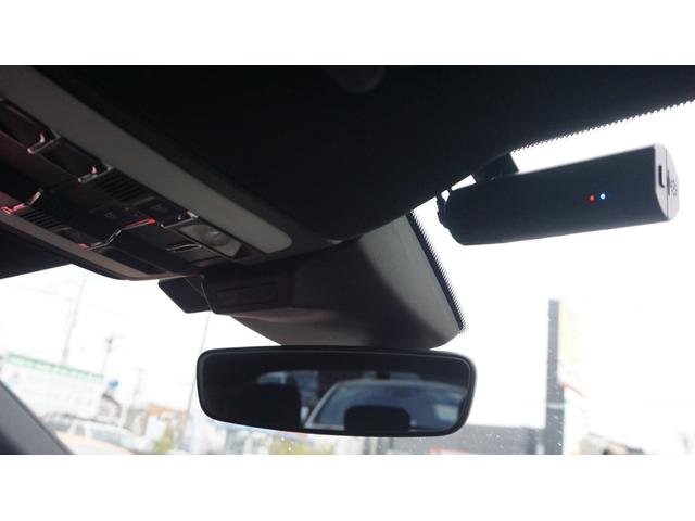 マカン マカンＧＴＳ　スポーツクロノ　純正ナビ　３６０カメラ　エントリードライブ　プライバシーガラス　クロレザー　シートヒーター　レーンアシスト　カラークレスト　パークアシスト　スポーツエグゾースト　ＲＳスパイダー２０ＡＷ（41枚目）