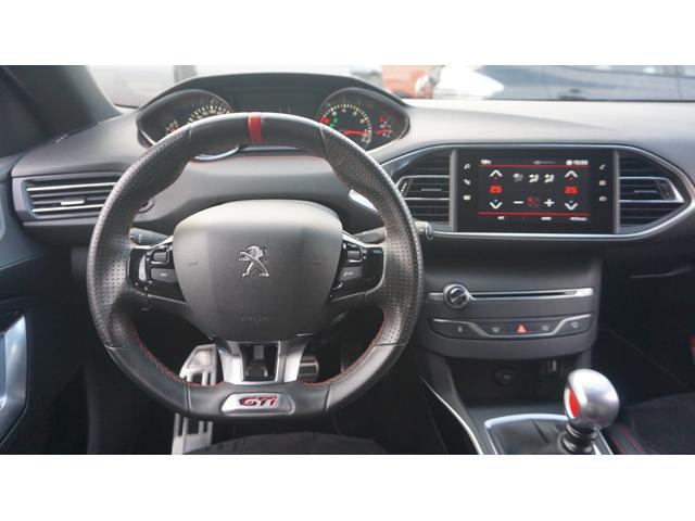 308 GTi byプジョースポール 純正ナビ フルセグ バックカメラ クロハーフレザー インテリジェントハイビーム クルコン BSM レーンアシスト DENONサウンド パーキングアシスタンス ETC リアモニター(19枚目)