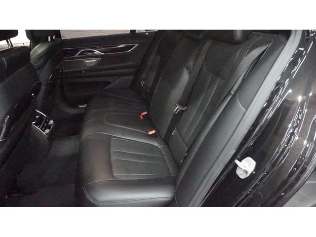 ７シリーズ ７４０ｄ　ｘＤｒｉｖｅ　Ｍスポーツ　純正ナビ　フルセグ　３６０カメラ　ハーマンカードン　ドラレコ前後　レザーシート　エア＆シートヒーター　パワートランク　ワイヤレスチャージ　ＨＵＤ　ＢＳＭ　レーンアシスト　ステアアシスト　ドアバイザー（29枚目）