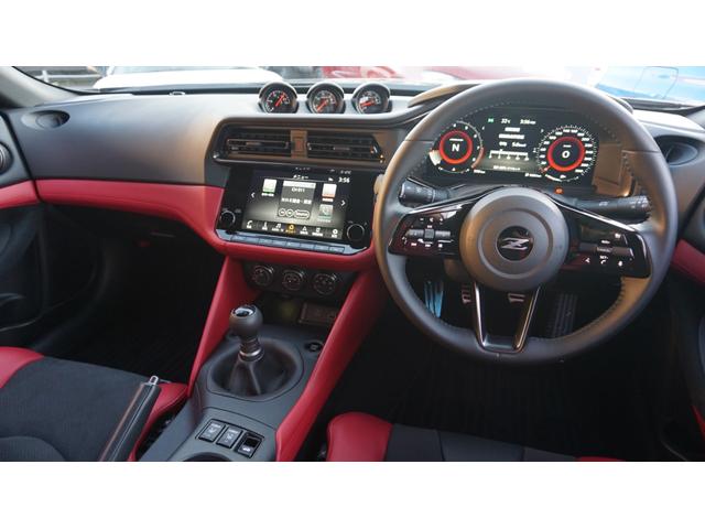 フェアレディＺ バージョンＳＴ　ワンオーナー　純正ナビ　フルセグ　バックカメラ　純正ドラレコ　ＢＯＳＥサウンド　ハーフレザー　シートヒーター　ＥＴＣ２．０　前後ソナー（2枚目）