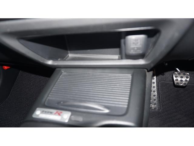 シビック タイプＲ　ワンオーナー　純正レカロシート　キセノン　純正ブレンボ　ドアバイザー　ＥＴＣ　電格ミラー　キーレス（30枚目）