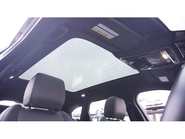 レンジローバーヴェラール Ｓ　Ｄ２００　純正ナビ　３６０カメラ　ワイヤレスチャージ　クロレザー　エアシート　シートヒーター　エマージェンシーブレーキ　レーンアシスト　パーキングエイド　パワーゲート　ＢＳＭ　ＬＥＤライト（4枚目）