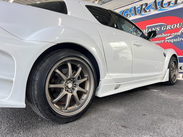 ＲＸ－８ タイプＳ　Ｒｍａｇｉｃ　Ｆバンパー／サイドステップ　ＲＥ雨宮Ｒバンパー　Ｒｍａｇｉｃマフラー　ＷＯＲＫ　ＥＭＯＴＩＯＮ１８ｉｎＡＷ　ＨＫＳエアクリーナー　ＢＲＩＤＥシート　Ｒｍａｇｉｃシフトノブ（11枚目）