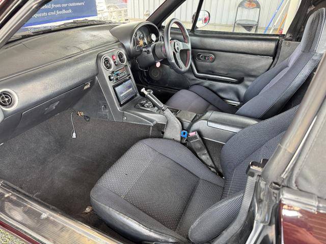 ユーノスロードスター Ｓスペシャル　ＭＡＺＤＡＳＰＥＥＤマフラー　ＨＫＳエアクリ　ＫＴＳ車高調　Ｐｅｒｓｏｎａｌステアリング　ラフィックスクイックリリース　社外エキマニ　純正１４ｉｎＡＷ　ＫＥＮＷＯＯＤナビ（32枚目）