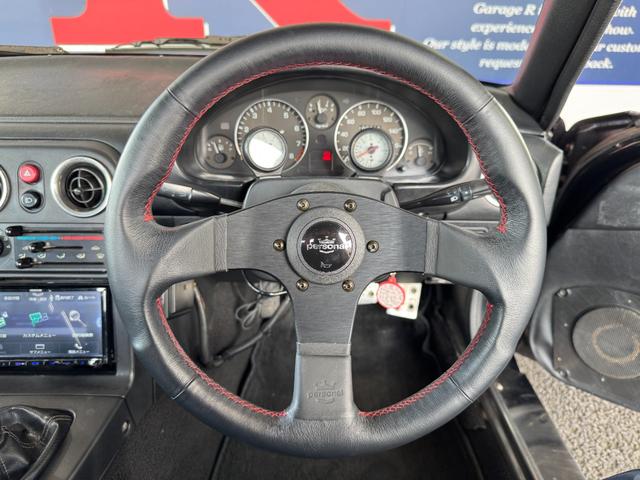 ユーノスロードスター Ｓスペシャル　ＭＡＺＤＡＳＰＥＥＤマフラー　ＨＫＳエアクリ　ＫＴＳ車高調　Ｐｅｒｓｏｎａｌステアリング　ラフィックスクイックリリース　社外エキマニ　純正１４ｉｎＡＷ　ＫＥＮＷＯＯＤナビ（35枚目）