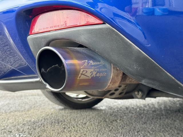 ＲＸ－８ タイプＲＳ　Ｒｍａｇｉｃマフラー　スピリットＲ純正１９ｉｎＡＷ　ＡｕｔｏＥｘｅエアクリ　Ｄｅｆｉ追加メーター（水温・油温・インマニ）　ビルシュタインサスペンション　ＲＳ純正ＲＥＣＡＲＯシート　ＥＴＣ（8枚目）