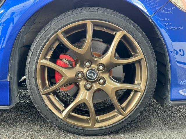ＲＸ－８ タイプＲＳ　Ｒｍａｇｉｃマフラー　スピリットＲ純正１９ｉｎＡＷ　ＡｕｔｏＥｘｅエアクリ　Ｄｅｆｉ追加メーター（水温・油温・インマニ）　ビルシュタインサスペンション　ＲＳ純正ＲＥＣＡＲＯシート　ＥＴＣ（11枚目）