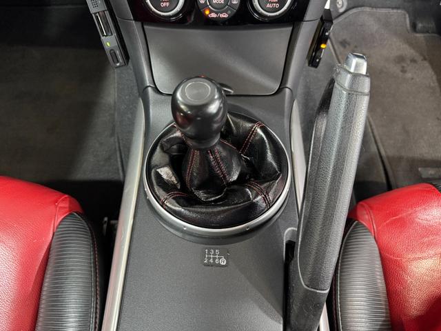 ＲＸ－８ タイプＳ　ＷＥＢＡＲ　Ｓｐｏｒｔｓエアロ　ＭＡＺＤＡＳＰＥＥＤリアスポ＋ハイマウントステー　ＲＳ純正１９ｉｎＡＷ　ＢＬＩＴＺタワーバー　カロッツェリアナビ　ＡｕｔｏＥｘｅステアリング　電動パワーシート（運転席）（51枚目）