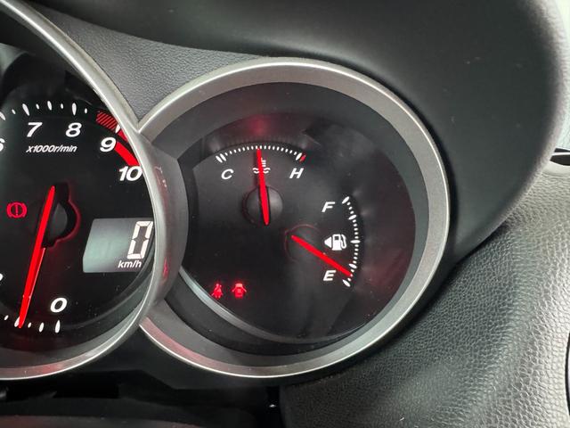 ＲＸ－８ タイプＳ　６ＭＴ　ＡｕｔｏＥｘｅマスターバックブレース・ドアバイザー　純正１８ｉｎＡＷ　カロッツェリアナビ（バックカメラ）　純正オーディオ（ＣＤ／ラジオ）ＢＯＳＥスピーカー　純正マフラー　フォグランプ　ＥＴＣ（40枚目）