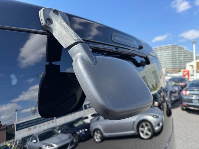 ハイエースバン スーパーＧＬ　ダークプライム　ディーゼル　ＢＲＵＴ１６ｉｎＡＷ　ローダウン　社外フリップダウンモニター　カロッツェリアナビ（ＤＴＶ／Ｂｌｕｅｔｏｏｔｈ／ＤＩＳＣ／バックカメラ）　　両側パワースライドドア　ＬＥＤヘッドライト　ＥＴＣ（66枚目）