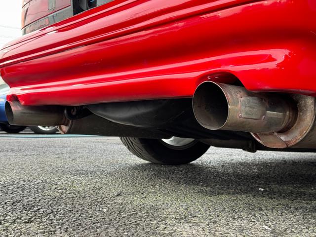 サバンナＲＸ－７ ＧＴ－Ｘ　Ｒｍａｇｉｃマフラー　ＪＩＣ車高調　ガナドールミラー　純正ドアバイザー　社外タワーバー　Ｇｒｅｄｄｙブーストコントローラー　ＢＬＩＴＺブーストメーター　Ｒ３２用１６ｉｎＡＷ　オーディオ（ラジオ／ＣＤ）（7枚目）