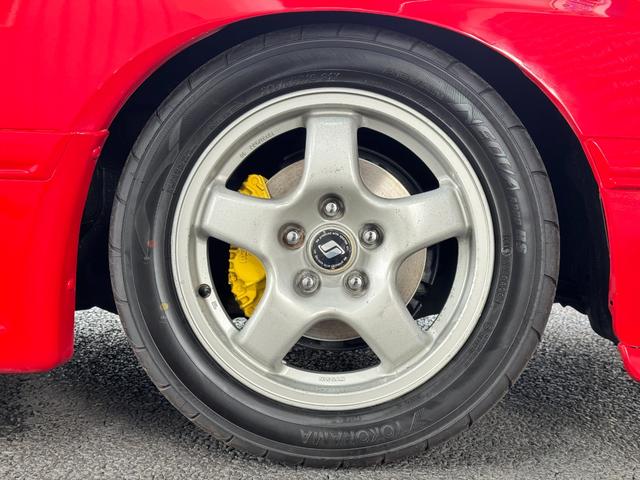 サバンナＲＸ－７ ＧＴ－Ｘ　Ｒｍａｇｉｃマフラー　ＪＩＣ車高調　ガナドールミラー　純正ドアバイザー　社外タワーバー　Ｇｒｅｄｄｙブーストコントローラー　ＢＬＩＴＺブーストメーター　Ｒ３２用１６ｉｎＡＷ　オーディオ（ラジオ／ＣＤ）（11枚目）