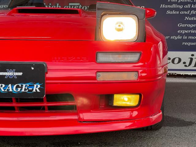 サバンナＲＸ－７ ＧＴ－Ｘ　Ｒｍａｇｉｃマフラー　ＪＩＣ車高調　ガナドールミラー　純正ドアバイザー　社外タワーバー　Ｇｒｅｄｄｙブーストコントローラー　ＢＬＩＴＺブーストメーター　Ｒ３２用１６ｉｎＡＷ　オーディオ（ラジオ／ＣＤ）（18枚目）