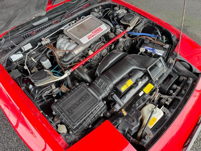サバンナＲＸ－７ ＧＴ－Ｘ　Ｒｍａｇｉｃマフラー　ＪＩＣ車高調　ガナドールミラー　純正ドアバイザー　社外タワーバー　Ｇｒｅｄｄｙブーストコントローラー　ＢＬＩＴＺブーストメーター　Ｒ３２用１６ｉｎＡＷ　オーディオ（ラジオ／ＣＤ）（26枚目）