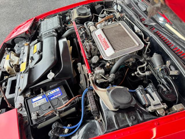 サバンナＲＸ－７ ＧＴ－Ｘ　Ｒｍａｇｉｃマフラー　ＪＩＣ車高調　ガナドールミラー　純正ドアバイザー　社外タワーバー　Ｇｒｅｄｄｙブーストコントローラー　ＢＬＩＴＺブーストメーター　Ｒ３２用１６ｉｎＡＷ　オーディオ（ラジオ／ＣＤ）（27枚目）