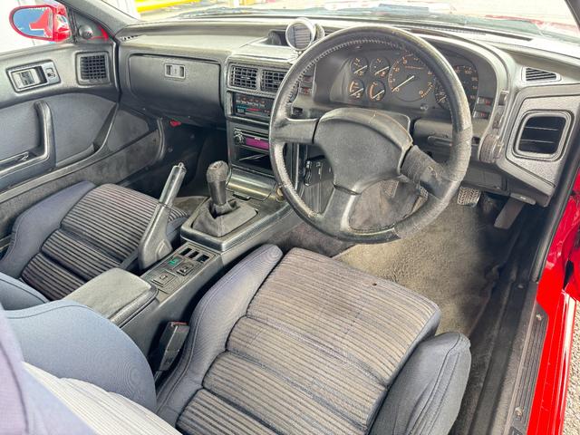 サバンナＲＸ－７ ＧＴ－Ｘ　Ｒｍａｇｉｃマフラー　ＪＩＣ車高調　ガナドールミラー　純正ドアバイザー　社外タワーバー　Ｇｒｅｄｄｙブーストコントローラー　ＢＬＩＴＺブーストメーター　Ｒ３２用１６ｉｎＡＷ　オーディオ（ラジオ／ＣＤ）（32枚目）
