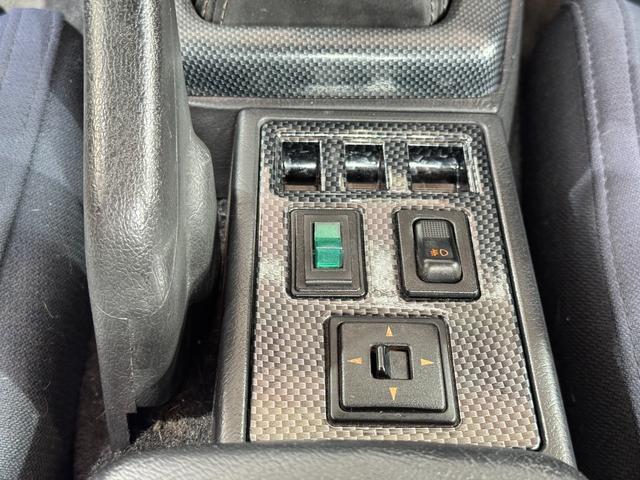 サバンナＲＸ－７ ＧＴ－Ｘ　Ｒｍａｇｉｃマフラー　ＪＩＣ車高調　ガナドールミラー　純正ドアバイザー　社外タワーバー　Ｇｒｅｄｄｙブーストコントローラー　ＢＬＩＴＺブーストメーター　Ｒ３２用１６ｉｎＡＷ　オーディオ（ラジオ／ＣＤ）（46枚目）
