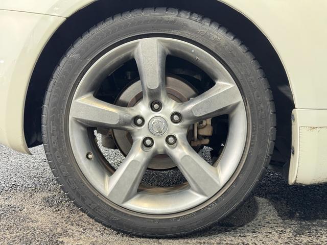 フェアレディZ ベースグレード ロッソモデロマフラー NISMOリアウイング 純正18inAW カロッツェリアナビ(FM/CD) Yupiteruポータブルナビ(地デジ) 社外クリアテール ETC2.0(12枚目)