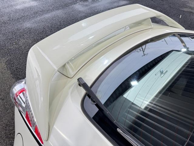 フェアレディZ ベースグレード ロッソモデロマフラー NISMOリアウイング 純正18inAW カロッツェリアナビ(FM/CD) Yupiteruポータブルナビ(地デジ) 社外クリアテール ETC2.0(20枚目)