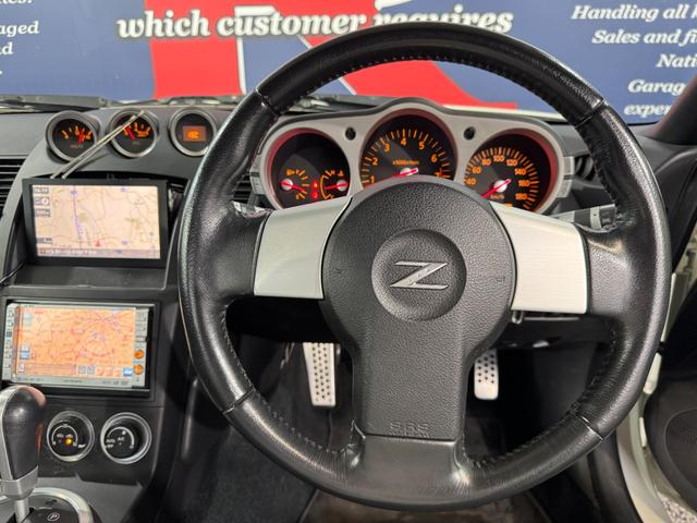 フェアレディZ ベースグレード ロッソモデロマフラー NISMOリアウイング 純正18inAW カロッツェリアナビ(FM/CD) Yupiteruポータブルナビ(地デジ) 社外クリアテール ETC2.0(33枚目)