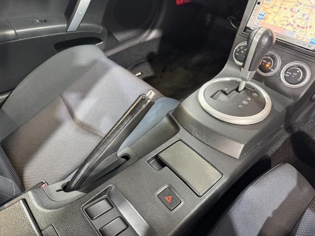 フェアレディZ ベースグレード ロッソモデロマフラー NISMOリアウイング 純正18inAW カロッツェリアナビ(FM/CD) Yupiteruポータブルナビ(地デジ) 社外クリアテール ETC2.0(44枚目)