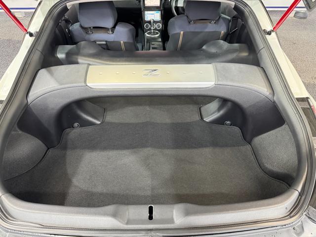 フェアレディZ ベースグレード ロッソモデロマフラー NISMOリアウイング 純正18inAW カロッツェリアナビ(FM/CD) Yupiteruポータブルナビ(地デジ) 社外クリアテール ETC2.0(54枚目)