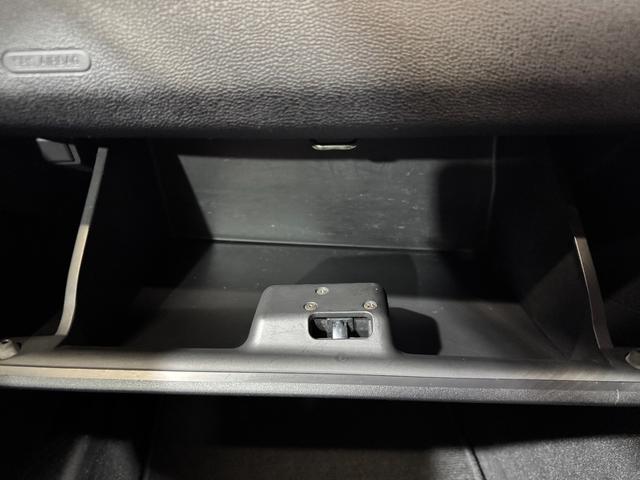 RX-8 タイプS 純正18inAW 純正マフラー 純正オーディオ(AM/FM/CD) 社外ドライブレコーダー ETC キーレス フロントフォグランプ 社外シフトノブ(52枚目)