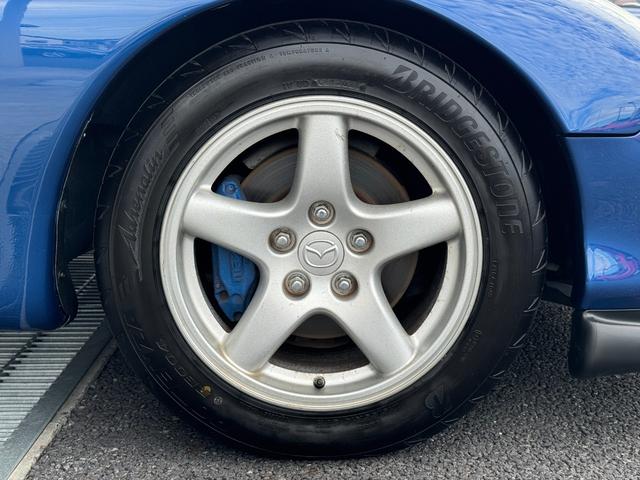 RX-7 タイプRバサースト ワンオーナー AutoExeマフラー 純正フロントリップ・リアスポ AutoExeカーボンエアインテーク 純正車高調 純正16inAW 純正NARDIステアリング フロントフォグランプ 純正オーディオ(13枚目)