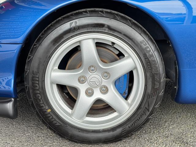 RX-7 タイプRバサースト ワンオーナー AutoExeマフラー 純正フロントリップ・リアスポ AutoExeカーボンエアインテーク 純正車高調 純正16inAW 純正NARDIステアリング フロントフォグランプ 純正オーディオ(15枚目)