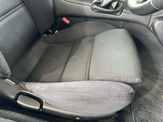 RX-7 タイプRバサースト ワンオーナー AutoExeマフラー 純正フロントリップ・リアスポ AutoExeカーボンエアインテーク 純正車高調 純正16inAW 純正NARDIステアリング フロントフォグランプ 純正オーディオ(36枚目)