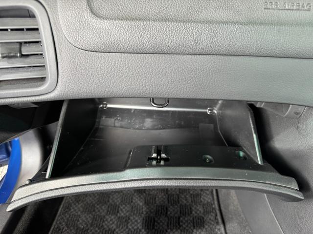 RX-7 タイプRバサースト ワンオーナー AutoExeマフラー 純正フロントリップ・リアスポ AutoExeカーボンエアインテーク 純正車高調 純正16inAW 純正NARDIステアリング フロントフォグランプ 純正オーディオ(51枚目)