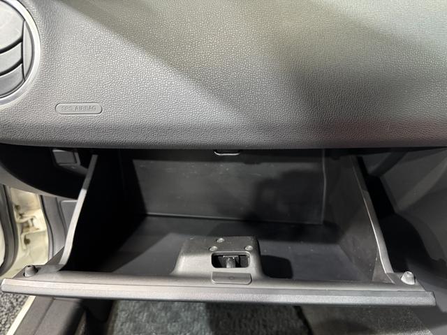 ＲＸ－８ タイプＲＳ　ビルシュタイン車高調　タイプＲＳ純正１９ｉｎＡＷ　純正ＲＥＣＡＲＯセミバケ　純正オーディオ（ＣＤ／ラジオ）　ＢＯＳＥサウンド　純正リアスポイラー　社外シフトノブ　Ｙｕｐｉｔｅｒｕドラレコ　ＥＴＣ（54枚目）