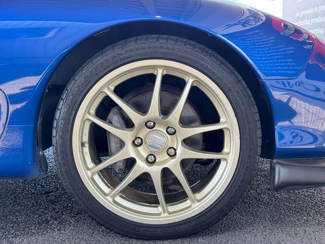 ＲＸ－７ タイプＲＢ　Ｓパッケージ　ＷＯＲＫ　ＥＭＯＴＩＯＮ　１８ｉｎＡＷ　Ｄｅｆｉ　ＤＩＮ－Ｇａｕｇｅ　ＫＥＮＷＯＯＤオーディオ（ＣＤ／ラジオ／ＢＴ）　ＭＯＭＯステアリング　ＭＯＭＯシフトノブ　純正マフラー　ＥＴＣ（11枚目）